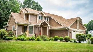 122 Ellen Ln, Cranston, RI 02921