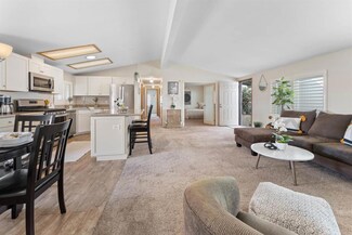 631 Via Columbia, Vista, CA 92081