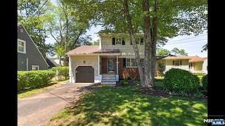 112 Greenbrook Rd, Green Brook, NJ 08812