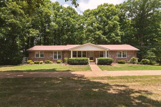 4401 Mockingbird Dr, Centerville, TN 37033
