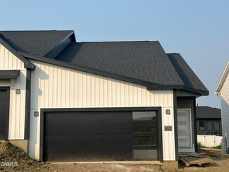 4517 47th St NW, Mandan, ND 58554