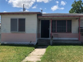 3817 Prescott St, Corpus Christi, TX 78416