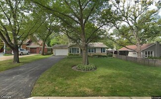426 Rockland Ave, Lake Bluff, IL 60044