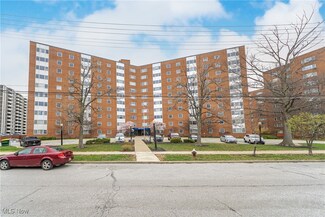 11850 Edgewater Dr Unit 621, Lakewood, OH 44107