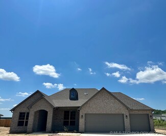 142 N Castle St, Skiatook, OK 74070