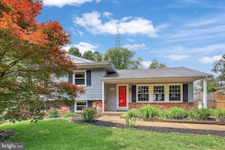 702 Williamsburg Rd, Sterling, VA 20164