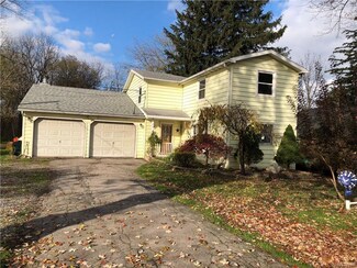 6776 Cedar St, Akron, NY 14001