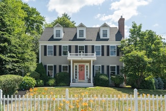 23 Greenleaf Dr, Seabrook, NH 03874