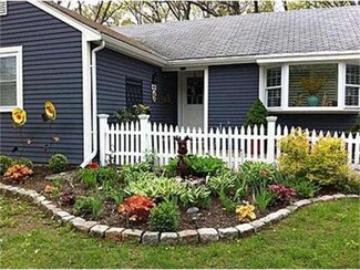 11 Briarwood Cir, Needham Heights, MA 02494