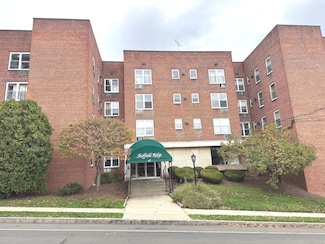 45 Maple St Unit 2E, Norwalk, CT 06850