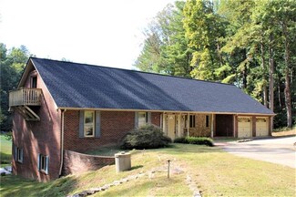 1546 Mountain Circle Dr, Lenoir, NC 28645