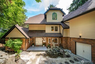 13710 41st Ave NE, Seattle, WA 98125
