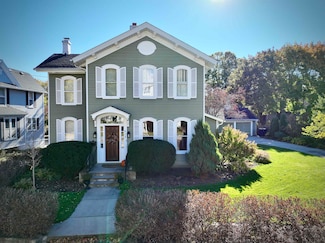 612 Saint Lawrence Ave, Janesville, WI 53545