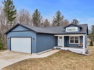 2218 Staghorn Ave, Grawn, MI 49637