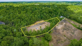 2519 Frick Dr, Wayne Township, OH 43701