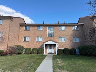 51174 Johns Dr, Chesterfield, MI 48047