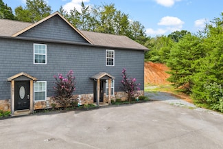 1478 William Holt Blvd, Sevierville, TN 37862