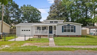 949 Derrick Ln, Murrells Inlet, SC 29576