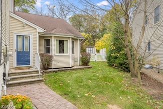 4 Glen Ave Unit A, Roseland, NJ 07068