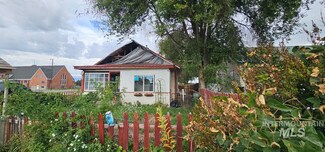 267 SW 6th St, Ontario, OR 97914