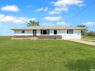 6825 W Challacombe Rd, Edwards, IL 61528