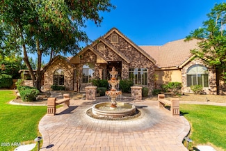 2558 E Page Ct, Gilbert, AZ 85234
