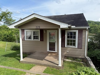 121 Avery St, Beckley, WV 25801