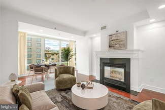 1111 23rd St NW Unit 8E, Washington, DC 20037
