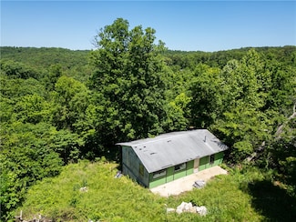 382 County Road 148, Eureka Springs, AR 72632