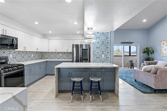 7625 Reseda Blvd Unit 302, Reseda, CA 91335