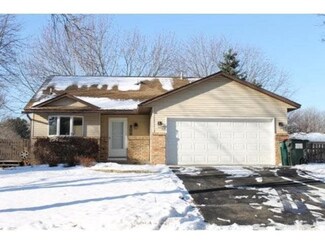 5312 5312 Ojibway Ave N, Oak Park Heights, MN 55082