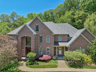 550 Macleod Dr, Gibsonia, PA 15044