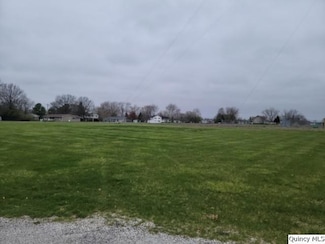 #13 Russell Ct, Carthage, IL 62321