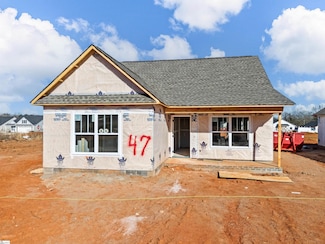 533 Molly Parker Ln, Spartanburg, SC 29301