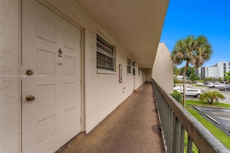 7450 NW 17th St Unit 207, Plantation, FL 33313
