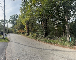 4403 Flint Lake Gateway, Valparaiso, IN 46383