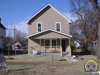 1043 SW Boswell Ave, Topeka, KS 66604