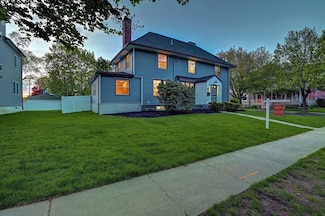 94 Merrymount Rd, Quincy, MA 02169