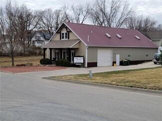 616 S 2nd Ave, Winterset, IA 50273