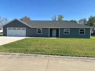 126 Sunset Ave, Essex, IA 51638