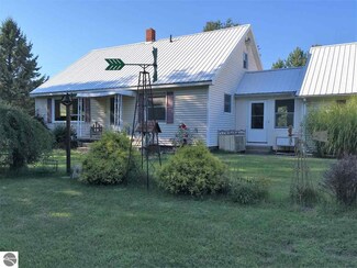18134 19 Mile Rd, Tustin, MI 49688