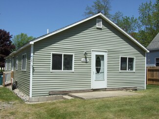 2352 Norman Ave, Norton Shores, MI 49441