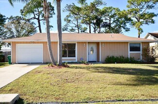 2318 SE Watercrest St, Port Saint Lucie, FL 34984