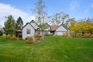 3131 Chellington Dr, Johnsburg, IL 60051