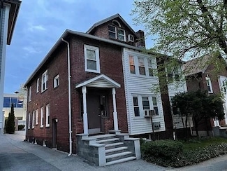 96 Lawton St Unit 2, Brookline, MA 02446