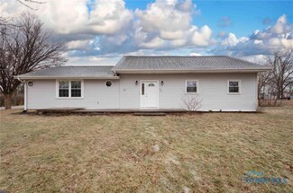 105 W North St, Arcadia, OH 44804