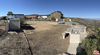 93 Flintlock Ln, Bell Canyon, CA 91307