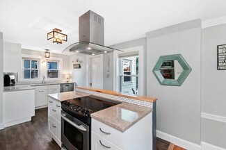 126 Villa St, Waltham, MA 02453