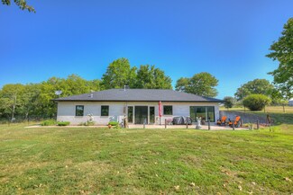 10079 Mulberry Rd, Neosho, MO 64850
