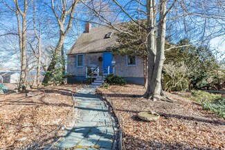 166 Clinton St, Portsmouth, NH 03801